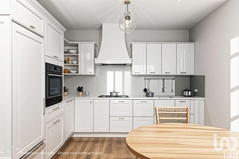 Maison - 213 m² - 9 pièces