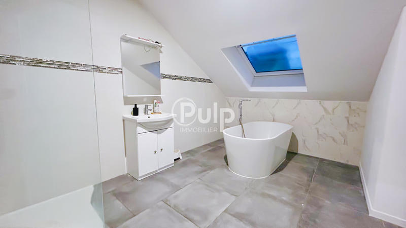 Maison - 230 m² - 5 pièces