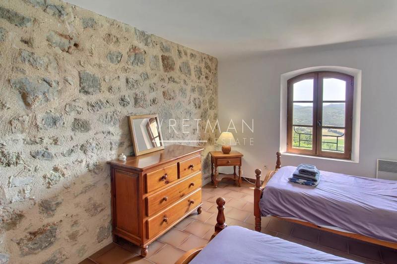 Villa - 201 m² - 6 pièces