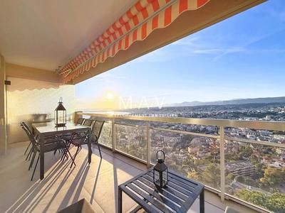 Appartement - 83 m² - 3 pièces