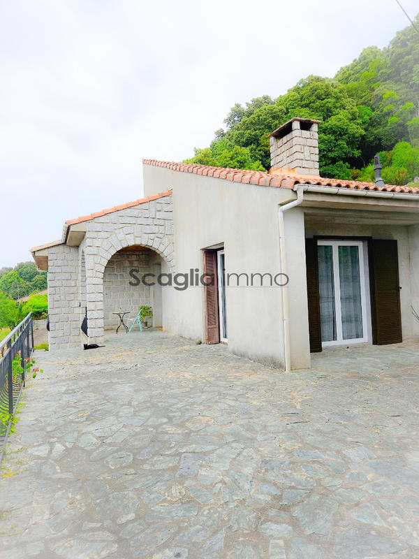 Maison de village - 104 m² - 4 pièces