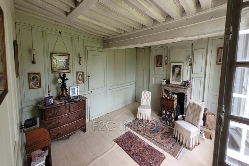 Propriété - 320 m² - 7 pièces