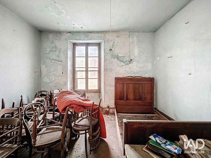 Maison - 245 m² - 6 pièces