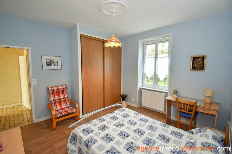 Maison en pierre - 97 m² - 6 pièces