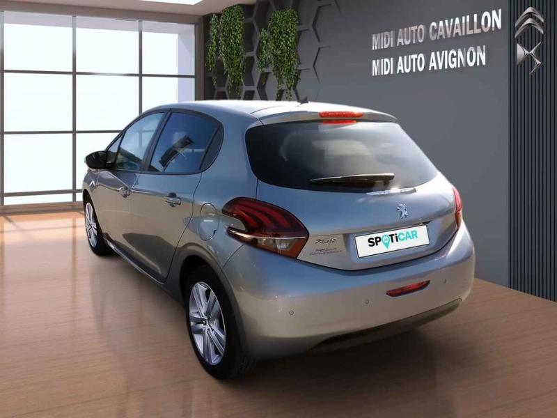 Peugeot 208 1.2 PureTech 82 cv E6.c Signature 5p