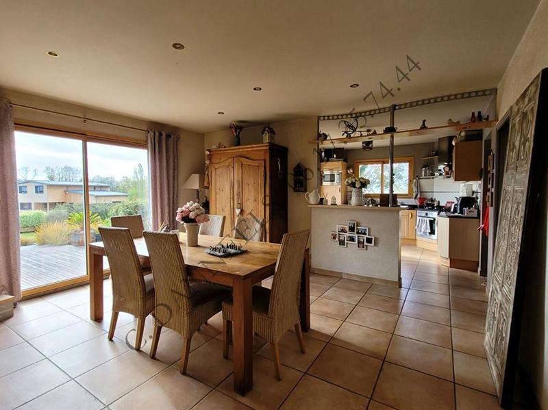 Maison - 177 m² - 7 pièces