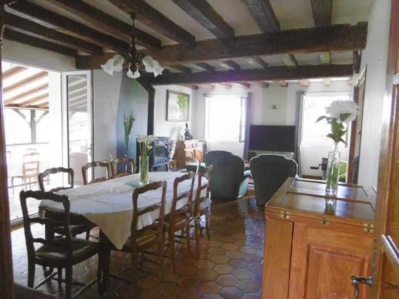 Maison - 210 m² - 9 pièces