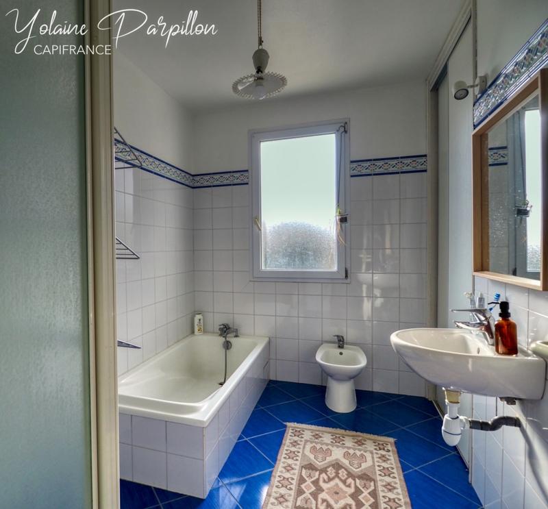 Maison - 136 m² - 8 pièces