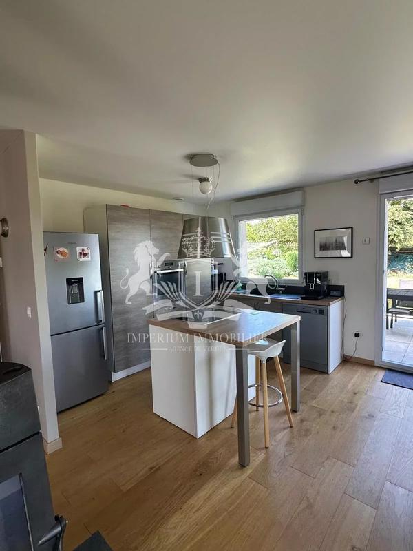 Maison - 112 m² - 8 pièces