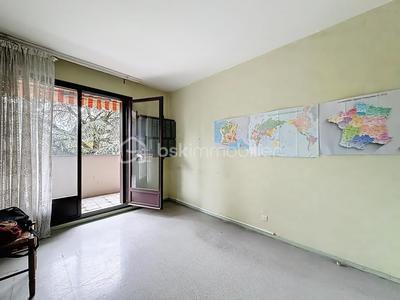 Appartement - 87 m² - 5 pièces