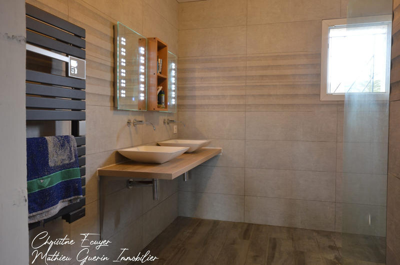 Maison - 104 m² - 4 pièces