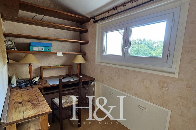 Propriété - 104 m² - 6 pièces