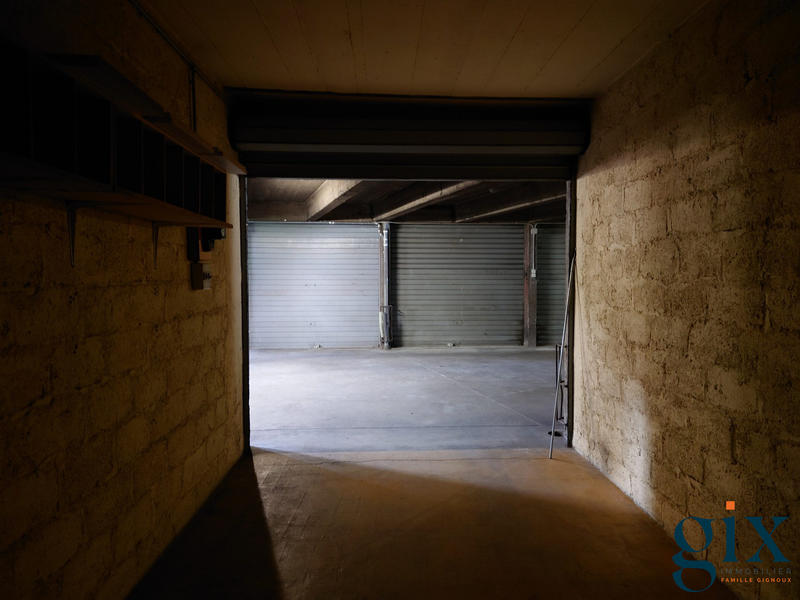 Parking / Garage - 15 m²