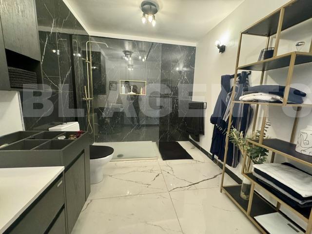 Maison traditionnelle - 178 m² - 6 pièces