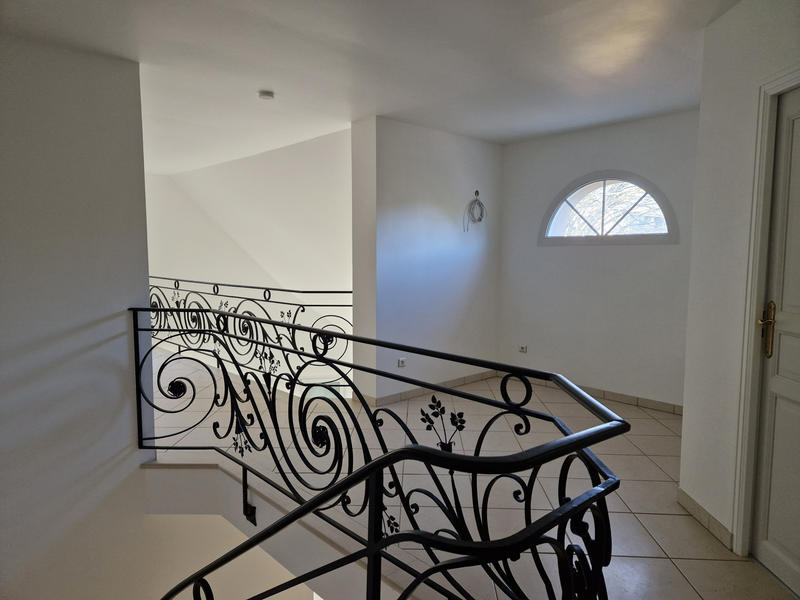 Maison - 194 m² - 10 pièces