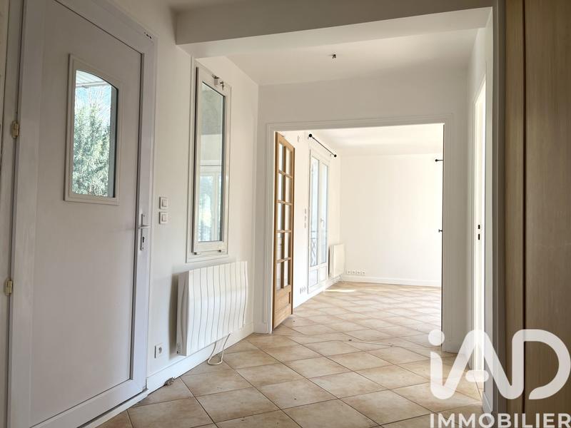 Maison - 220 m² - 10 pièces