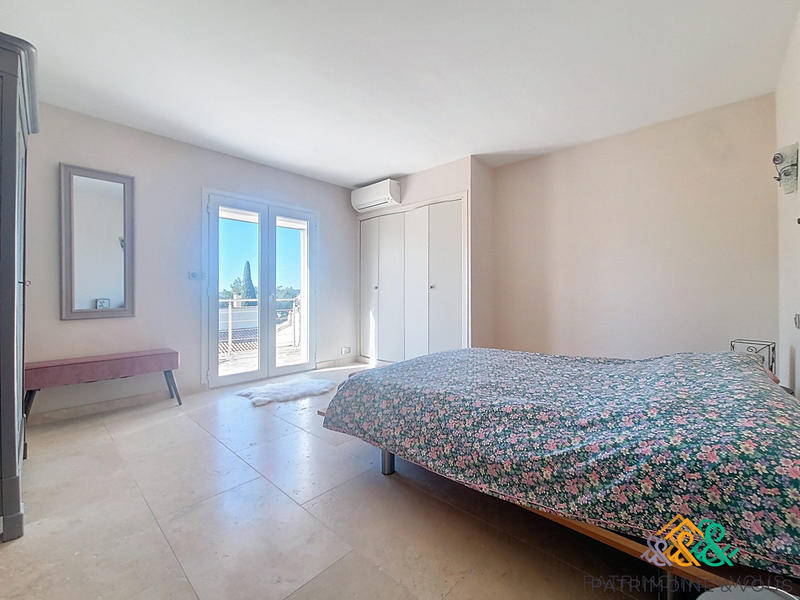 Maison - 187 m² - 5 pièces