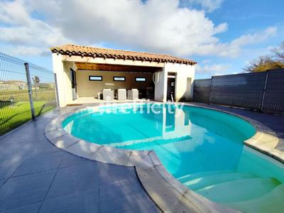 Maison - 187 m² - 8 pièces