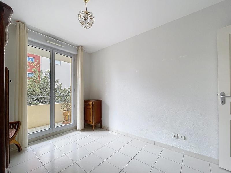 Appartement - 92 m² - 4 pièces