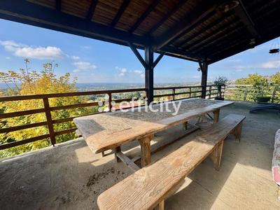 Maison - 176 m² - 7 pièces