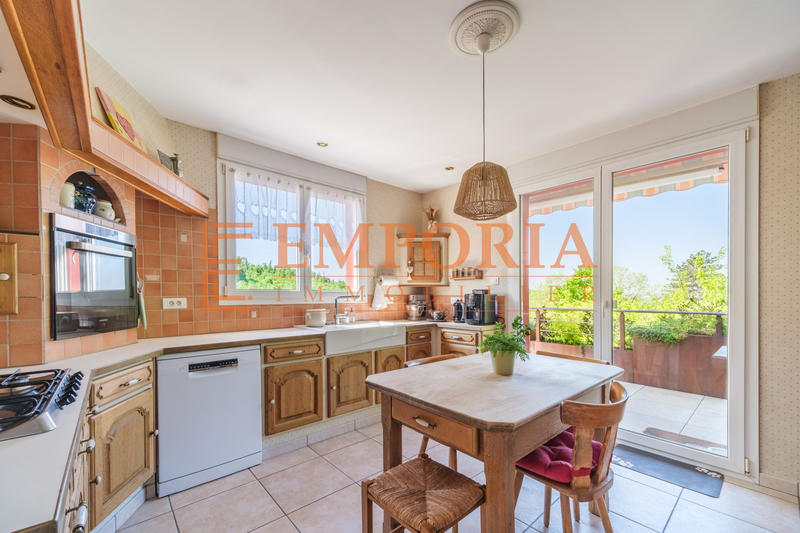 Maison - 175 m² - 8 pièces