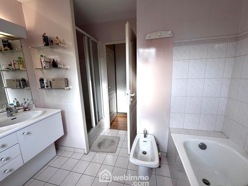 Maison - 162 m² - 6 pièces