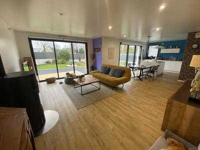 Maison - 98 m² - 5 pièces