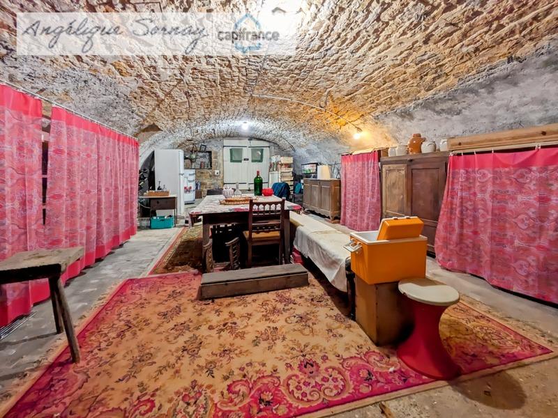 Maison de village - 242 m² - 6 pièces