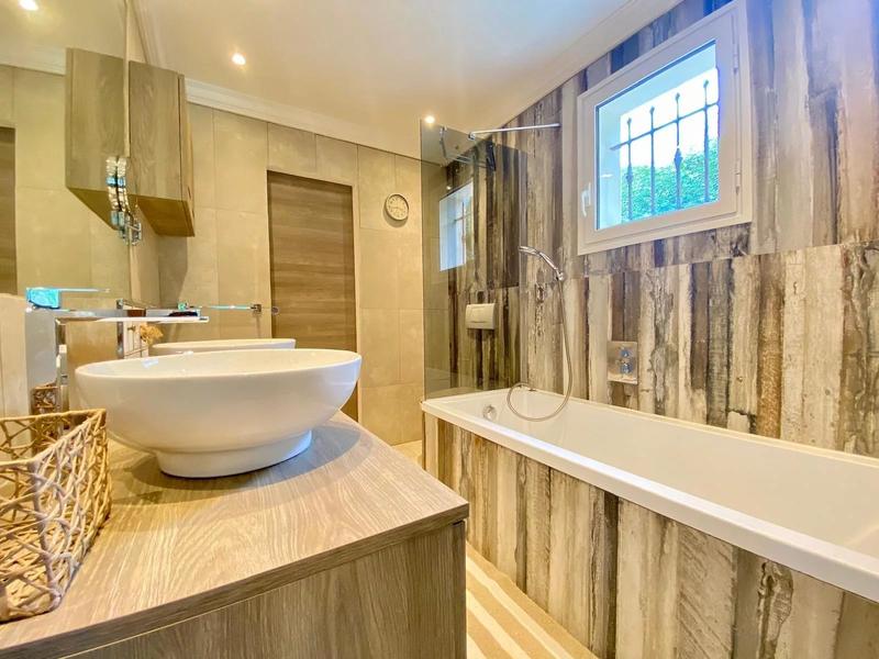 Villa - 140 m² - 5 pièces