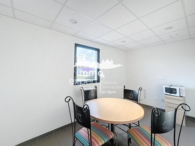 Fonds de commerce - Local commercial - 526 m²