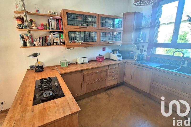 Maison - 211 m² - 7 pièces