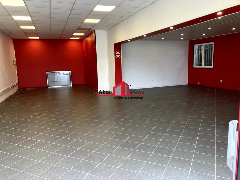 Local commercial - 153 m² - 2 pièces