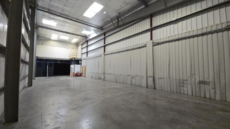 Entrepôt - 540 m²