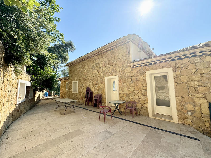 Villa - 200 m² - 7 pièces