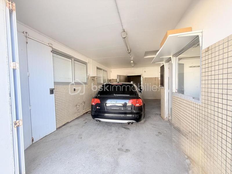 Garage - 94 m²