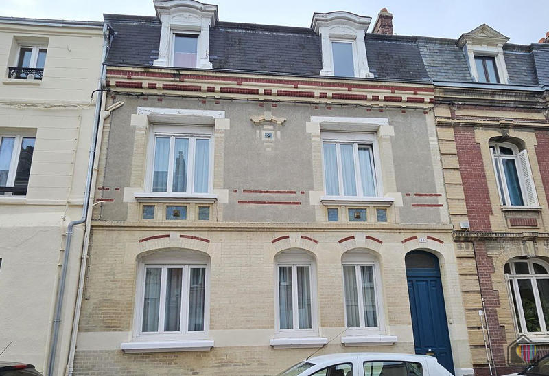 Maison - 151 m² - 6 pièces