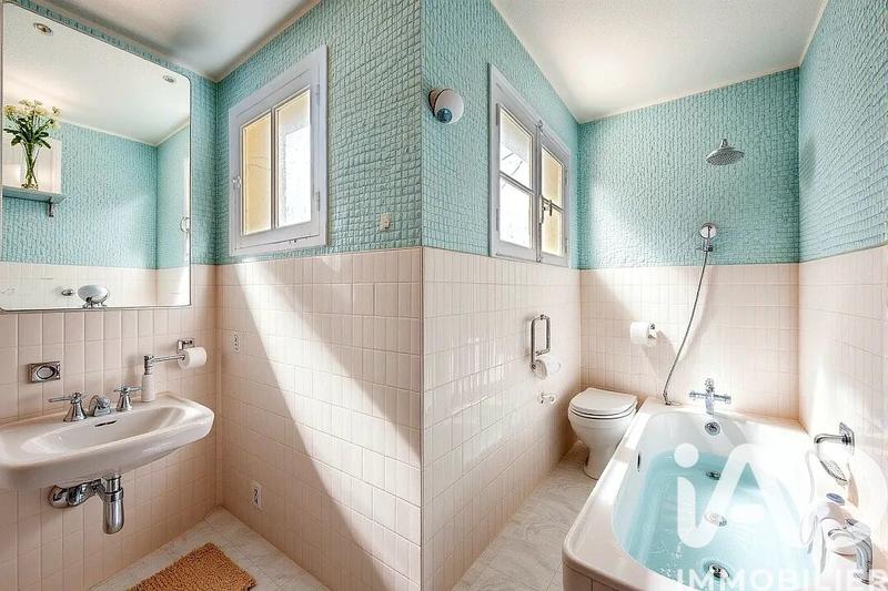 Maison - 194 m² - 8 pièces