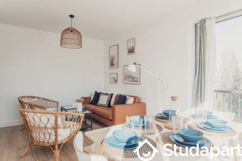 Chambre - 12 m² - 1 pièce