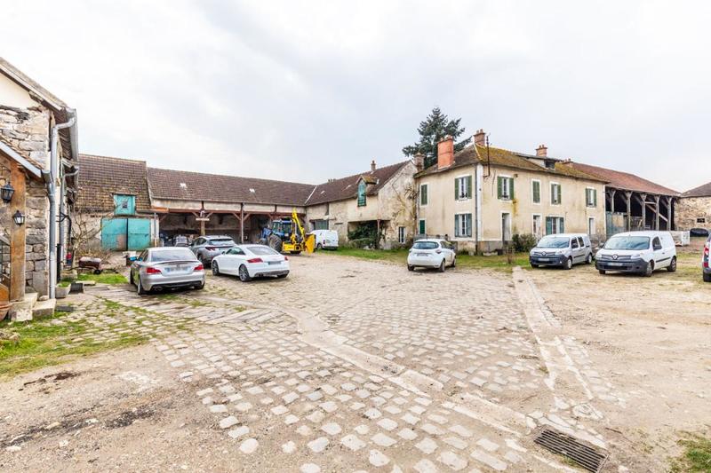 Immeuble - 2 736 m²