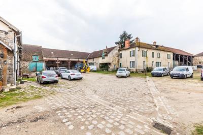 Immeuble - 2 736 m²