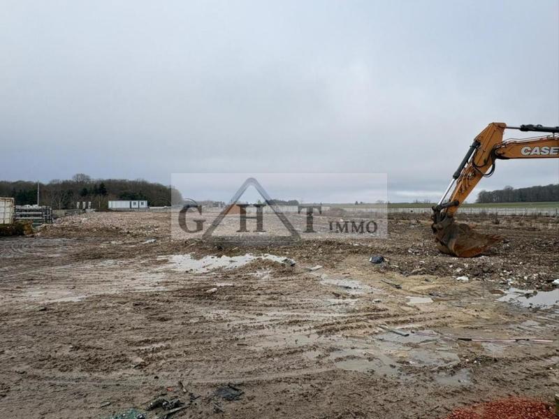 Terrain - 11 000 m²