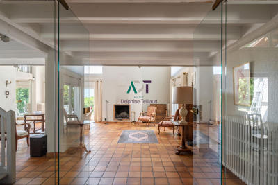 Maison - 286 m² - 9 pièces