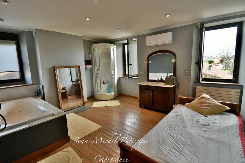 Maison bourgeoise - 220 m² - 10 pièces