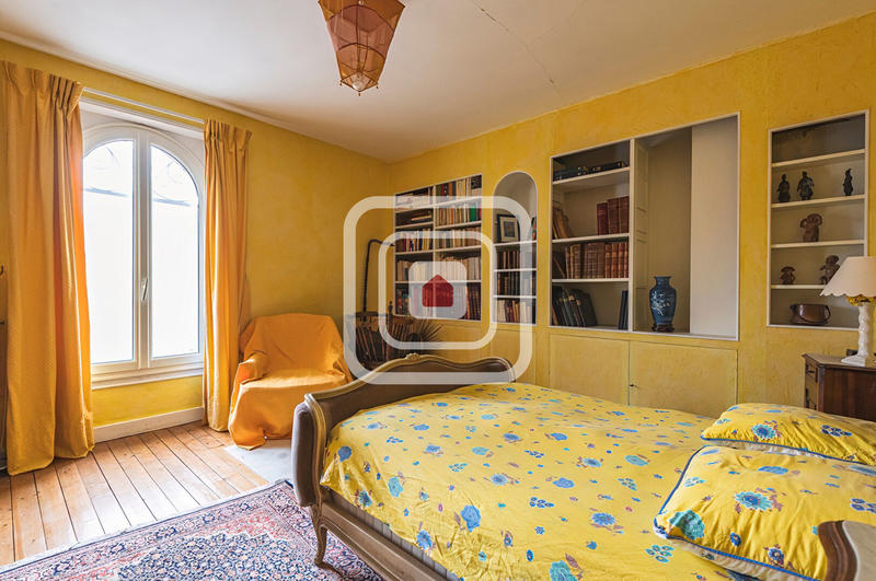 Maison - 185 m² - 7 pièces