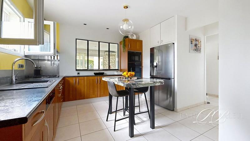 Maison - 120 m² - 6 pièces