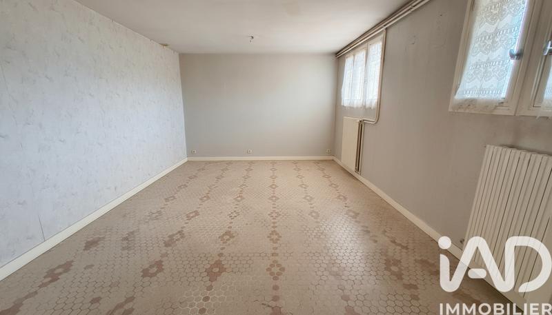 Maison - 252 m² - 12 pièces