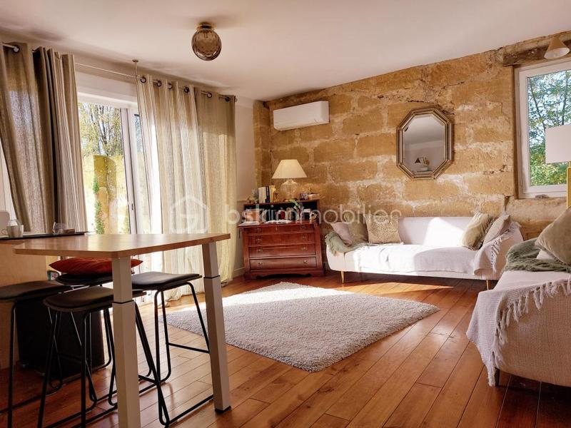 Propriété - 242 m² - 7 pièces