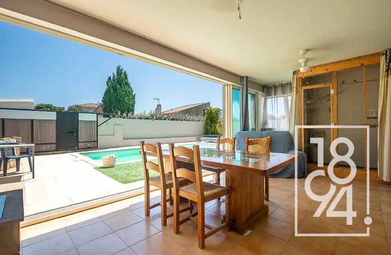 Maison - 180 m² - 5 pièces