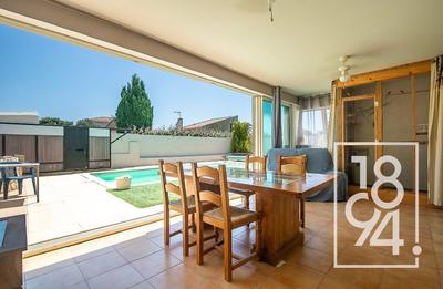 Maison - 180 m² - 5 pièces