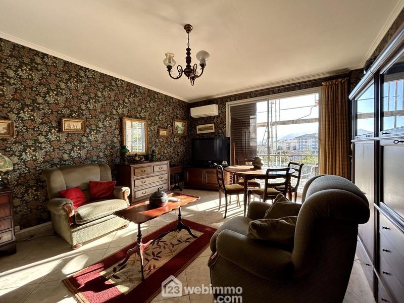 Appartement - 77 m² - 4 pièces